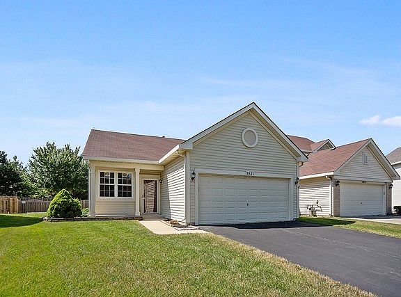 2nd image of 3821 N Gloria Ln