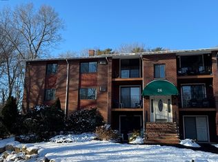 26 Fuller Rd APT 6, Foxboro, MA 02035