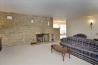 5th image of 3928 Keeweenaw Dr NE
