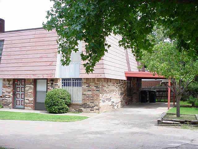 1st image of 1132 N Bradley Ave #1132AR