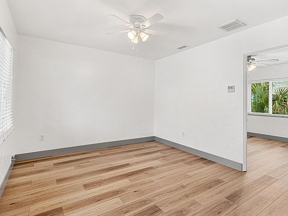 2nd image of 3101 Beach Blvd S APT 3