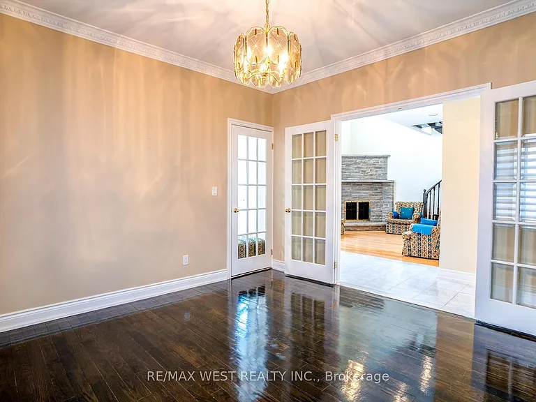 229 Baker Ave — Photo 8