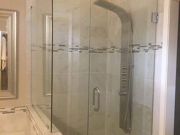 Master walk in shower