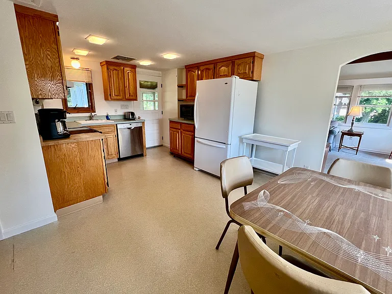 87 Decatur Ave — Photo 7
