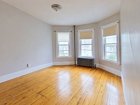 4th image of 53 Hillside St #3