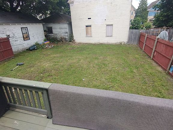 4th image of 723 Humbert Ave