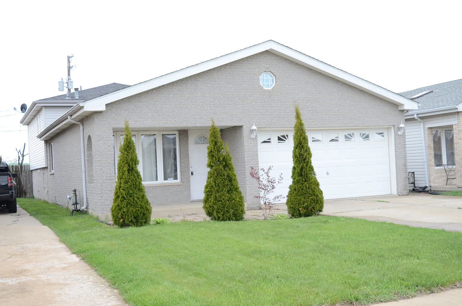 550 Saginaw Ave photo 1
