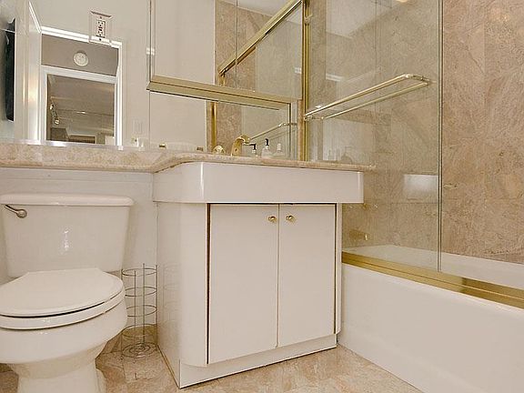 5th image of 166 E 63rd St APT 7E