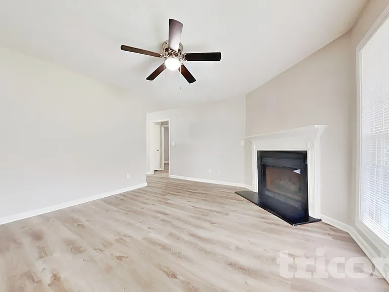 241 Gray Ghost St — Photo 2