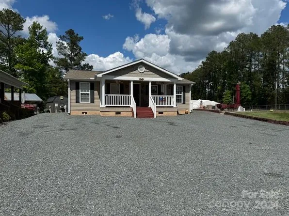 102 Sunshine Trl #324/325A, Mount Gilead, NC 27306