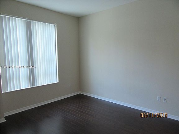 2nd image of 950 Brickell Plz #1003