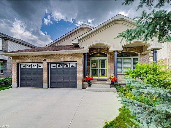 2nd image of 517 Starboard Cres