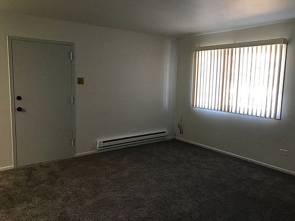3rd image of 686 Daisy Ln APT 116