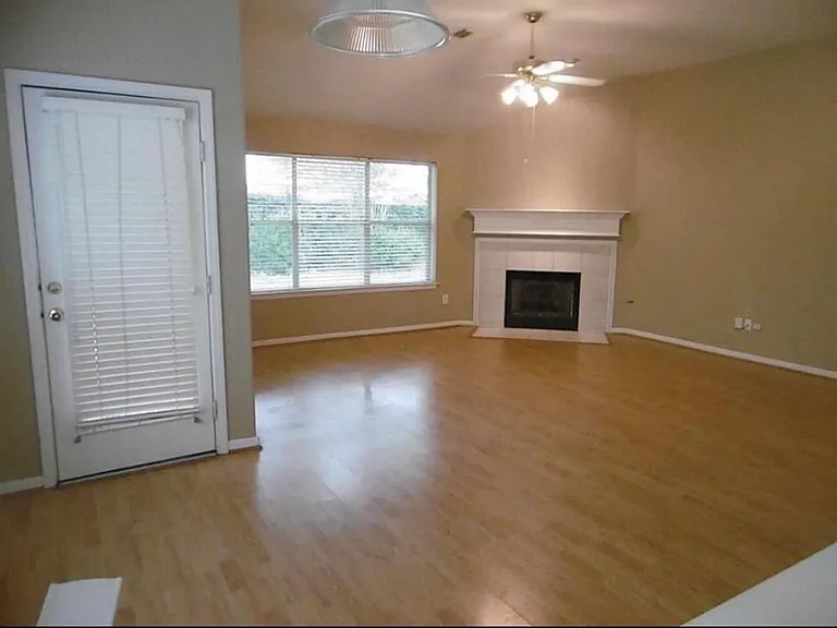 1106 Kerri Ct — Photo 14