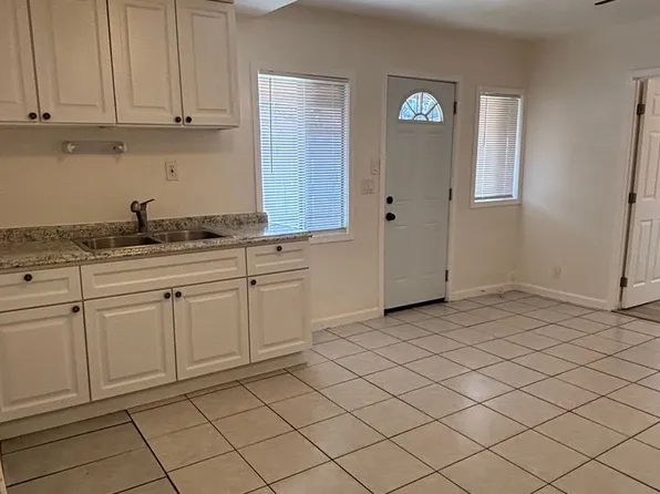 2402 E 130th St, Compton, CA 90222