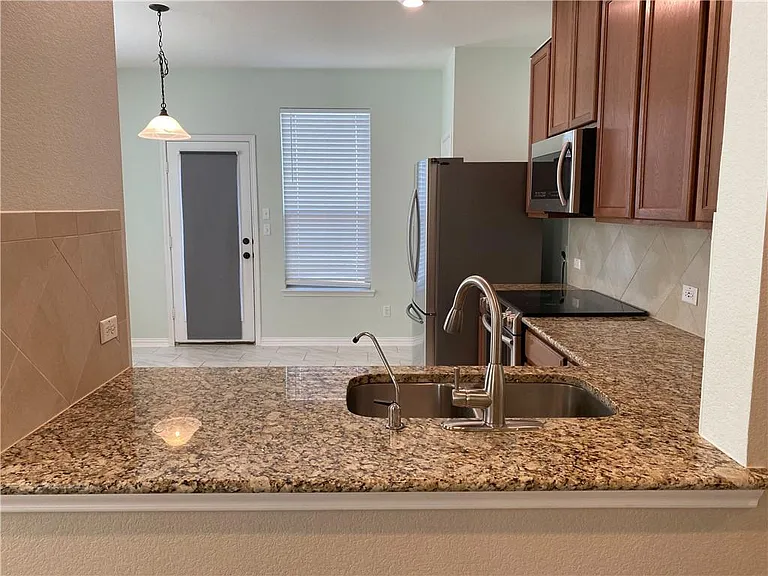 712 Estes Park — Photo 9