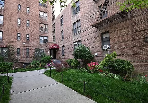 2nd image of 144-11 Sanford Ave #2J