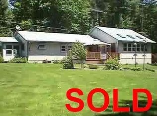 24 Cove Rd, Saint Albans, ME 04971