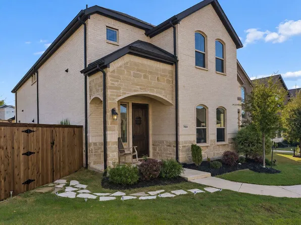 7664 Regal Ln, North Richland Hills, TX 76180