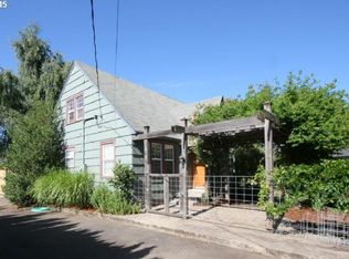 355 Bushnell Ln, Eugene, OR 97404