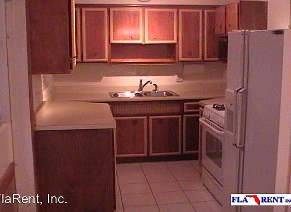 3rd image of 8210 Alveron Ave