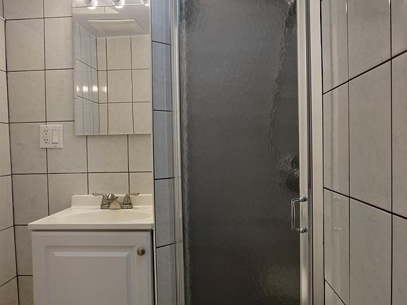 4th image of 179B Lamport Blvd