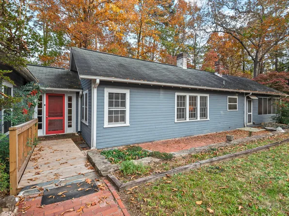 111 Meadowbrook Dr, Chapel Hill, NC 27514