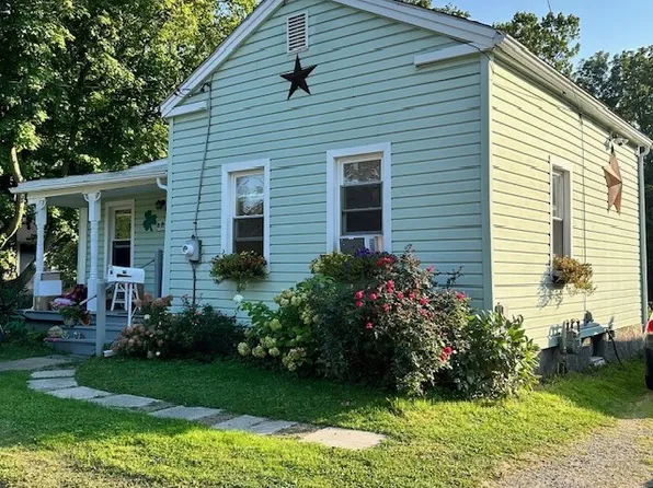 19 Main St, Dansville, NY 14437