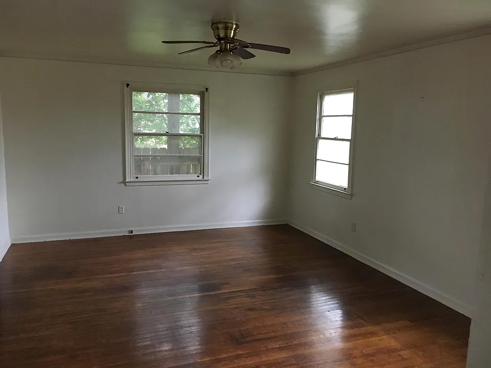 2430 Metairie Rd