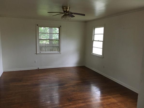 2430 Metairie Rd
