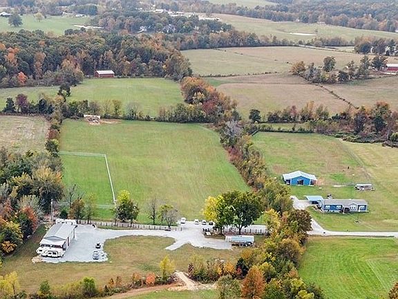 2nd image of 320 Capps Farm Ln