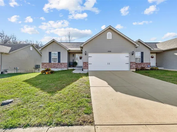 1908 Masters Dr, Festus, MO 63028