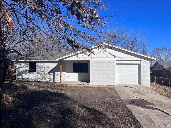 308 Ashwood Cir, Henryetta, OK 74437