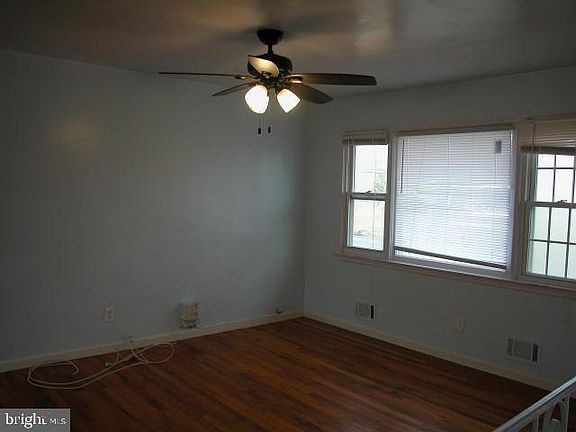 2nd image of 630 Vaughn Ave