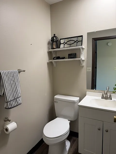 2 bed, 1.5 bath, 1000 sqft, $750 — Photo 3