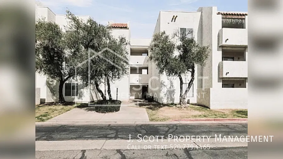 Fresh and Stylish: 2-Bedroom Townhouse Near Glendale's Top Amenities — Photo 2