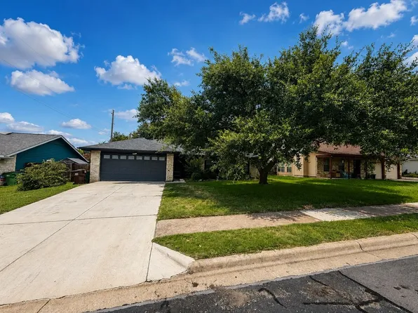 1704 Foxfire Dr, Round Rock, TX 78681