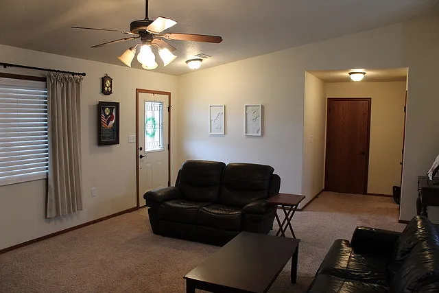 900 Highland Ridge Dr — Photo 3