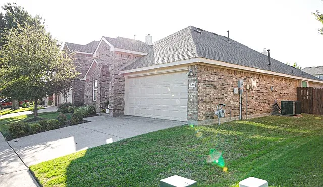 3 bed, 1757 sqft, $1,895 — Photo 3