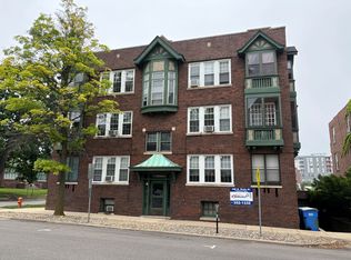 308 N State St APT 1A, Champaign, IL 61820