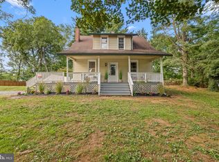 7915 Bounding Bend Ct, Rockville, MD 20855