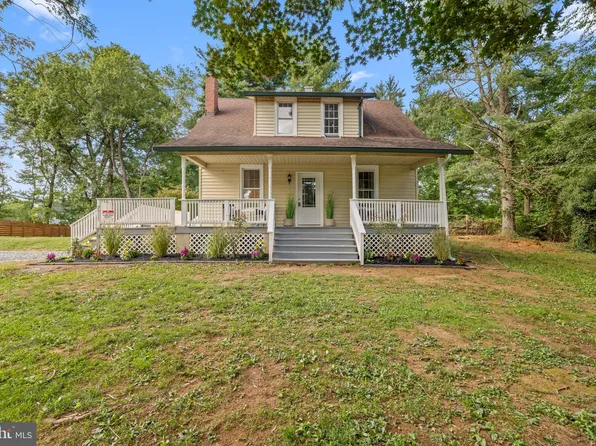 7915 Bounding Bend Ct, Rockville, MD 20855