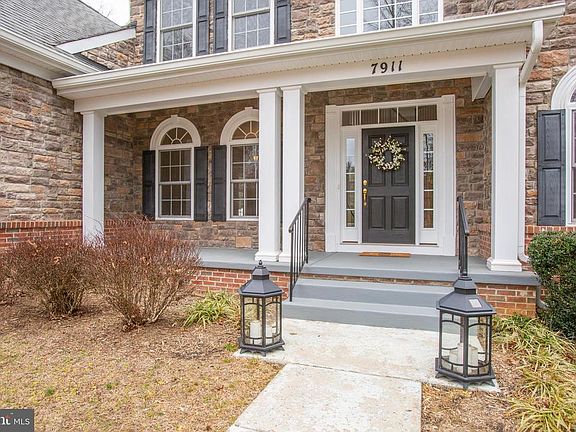 Great front porch to meet your guests and family