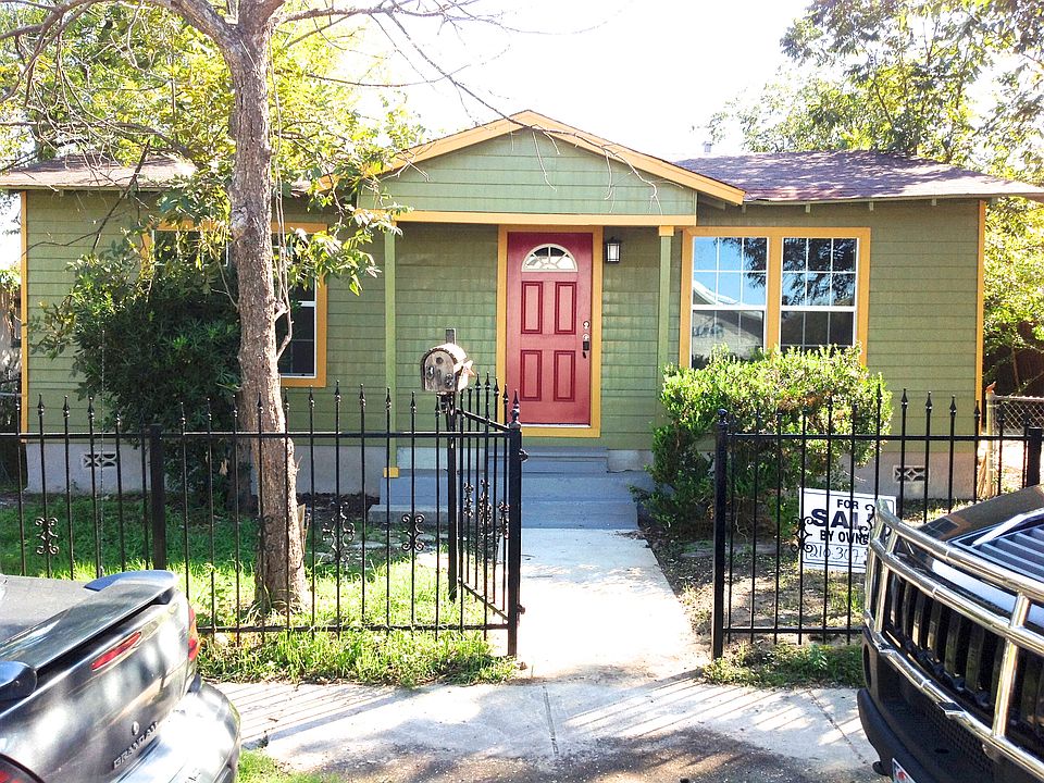 1st image of 816 Albert St