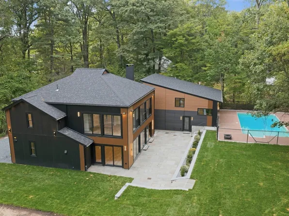 641 Grove St, Framingham, MA 01701