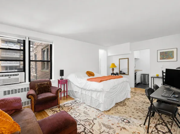 50-54 East 8th Street image 1 of 10