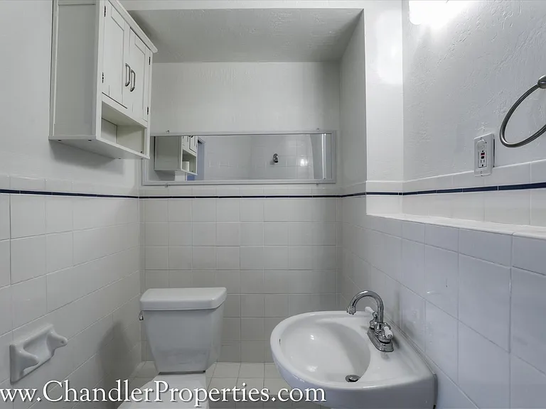 3217-21 Gough St — Photo 9