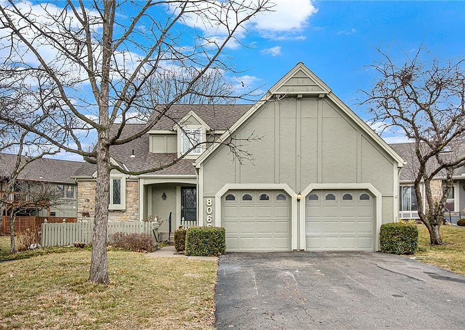 8066 Monrovia St, Lenexa, KS 66215 Zillow