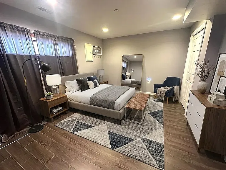 393 Davis Ave #1 — Photo 9