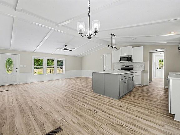 5th image of 183 Old Mill Dr